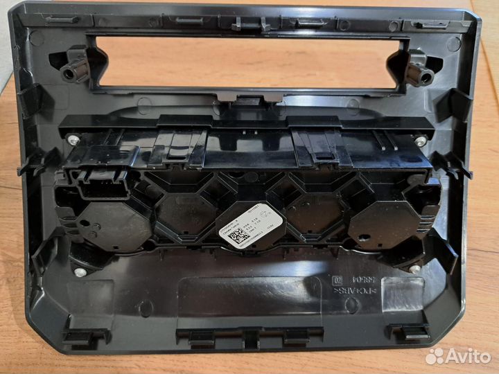 Блок управления климатом Renault Arkana 275105451R