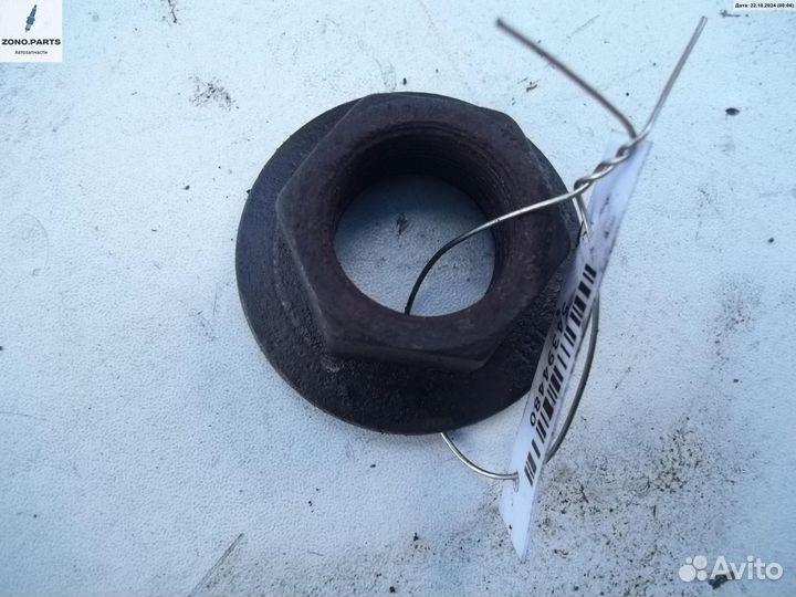Гайка на Opel Vectra C