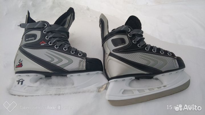 Коньки хоккейные 39размер