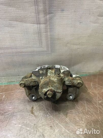 Суппорт передний правый Kia Cerato 3