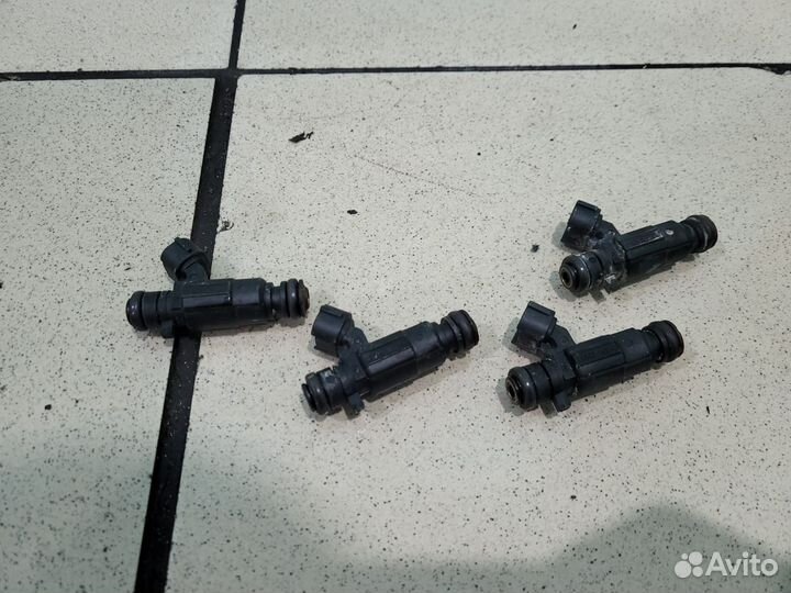 Форсунка топливная Kia Cerato 1