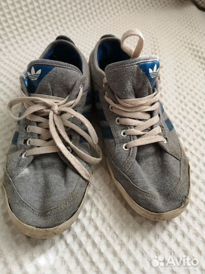 Кроссовки Adidas, Nike