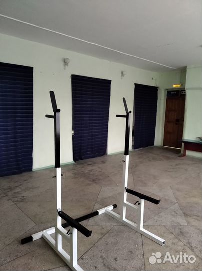 Стойки для жима штанги
