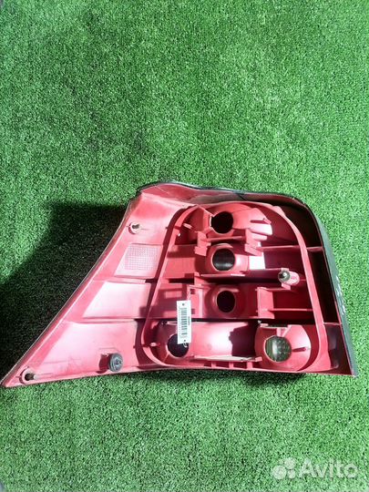 Фонарь задний правый Volkswagen Golf