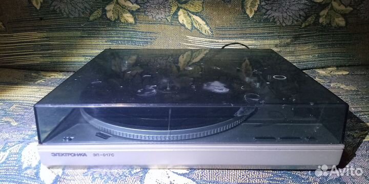 Проигрыватель винила 