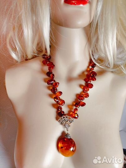 Янтарное колье с крупным кулоном Прибалтика янтарь