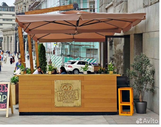 Большой зонт на боковой опоре для дачи 3х3