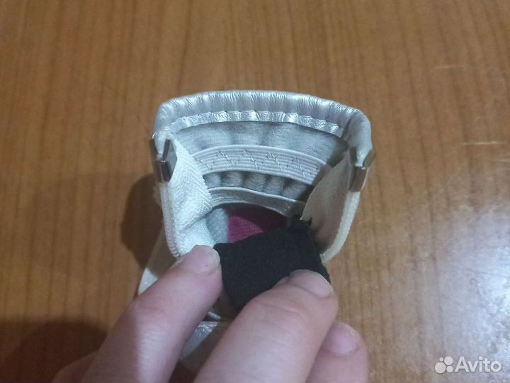 Зимний комбинезончик и ботиночки