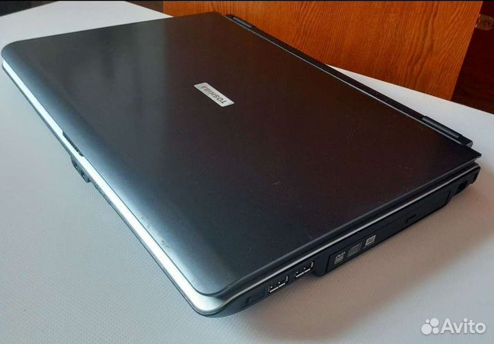 Ноутбук toshiba satellite