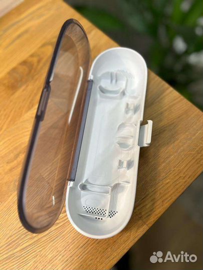 Дорожная зарядка и чехол для зщ Philips Sonicare