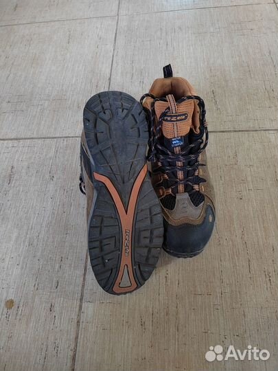 Ботинки трекинговые женские trezeta 38