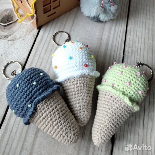 Брелок для ключей,на сумку,ручная работа