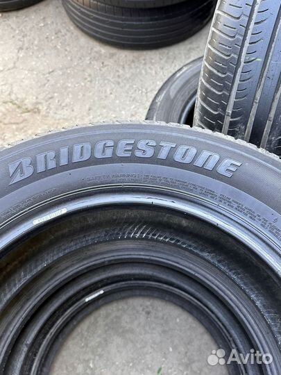 Bridgestone Dueler H/T 687 225/65 R17 101H