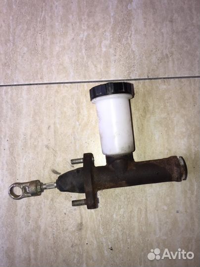 Главный цилиндр сцепления волга