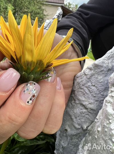 Наращивание ногтей,маникюр с покрытием гель лака