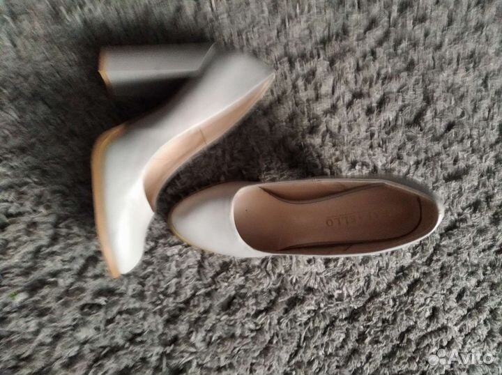 Туфли женские 39 размер новые