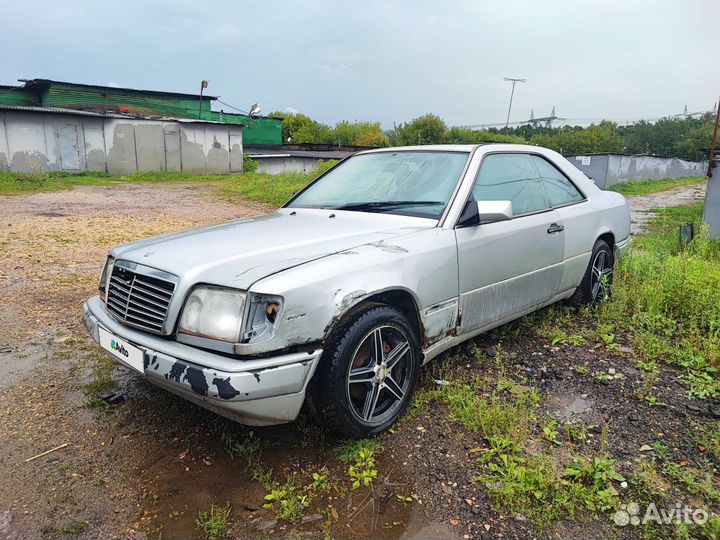 Mercedes-Benz W124 2.2 AT, 1989, 290 000 км