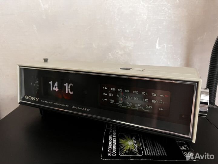 Перекидные часы Sony 8FC-59WL