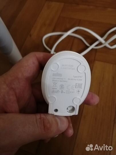 Электронная зубная щетка Oral b