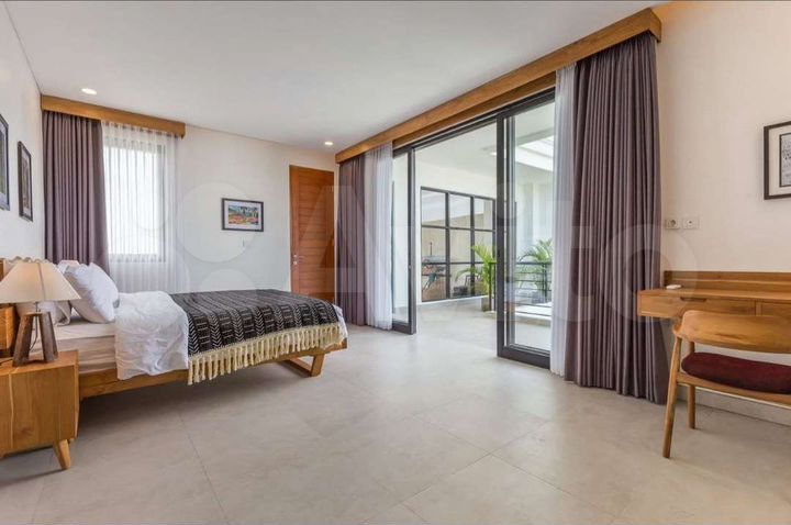 Дом 170 м² на участке 4,5 сот.