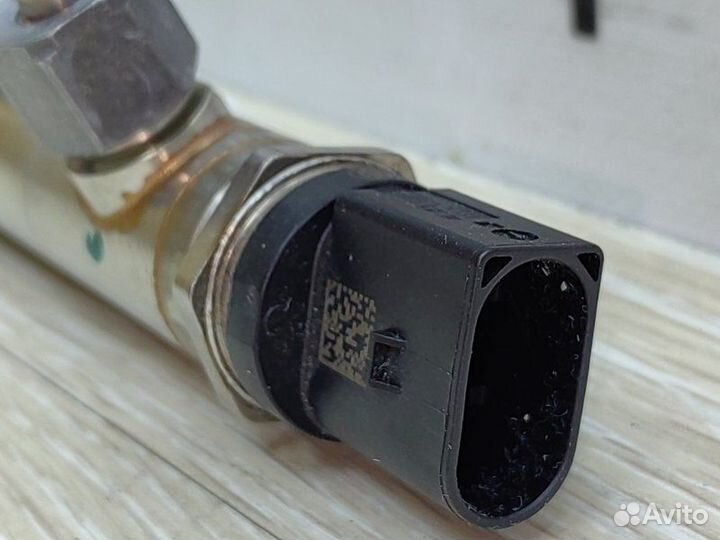 Топливная рампа Bmw 3 F30 N20B20B 2012