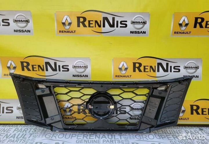 Решетка радиатора в сборе передняя Nissan Terrano
