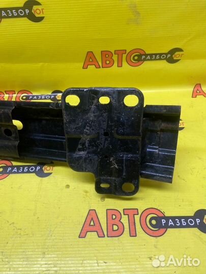 Усилитель бампера передний Hyundai Elantra HD G4FC