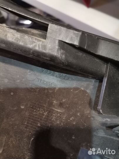 Кронштейн форсунки фароомывателя volvo s60