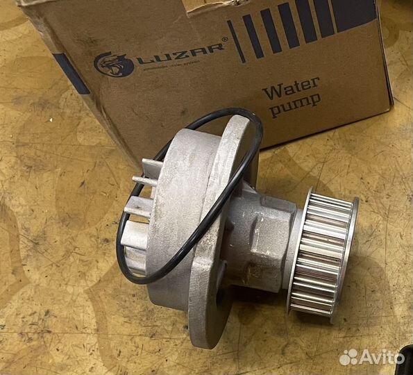 Помпа на daewoo nexia