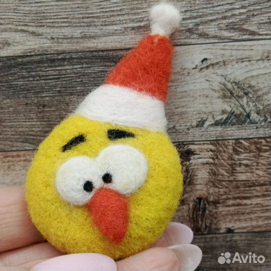 Валяная птичка на магните