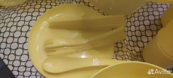 Набор для пикника в корзине