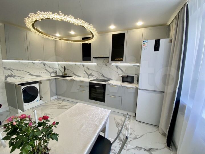 2-к. квартира, 61,8 м², 10/12 эт.