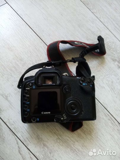 Зеркальный фотоаппарат Canon 30D