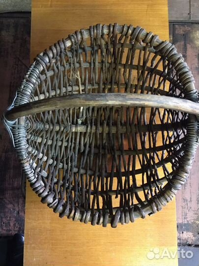 Корзина плетеная