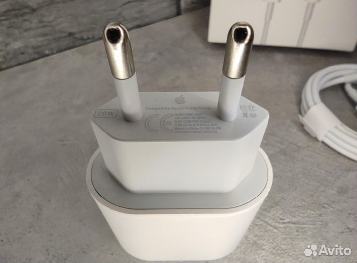 Быстрая зарядка для iPhone 20w + кабель