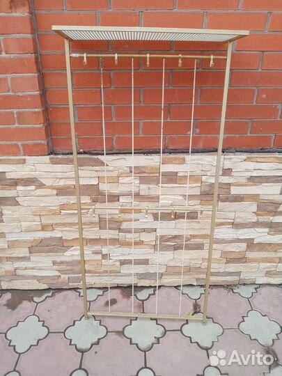 Вешалка в прихожую