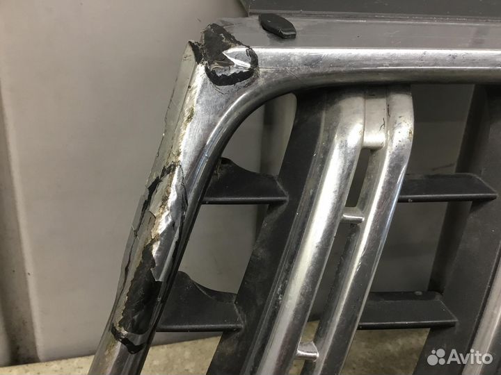 Решетка радиатора Mitsubishi Pajero Montero Sport