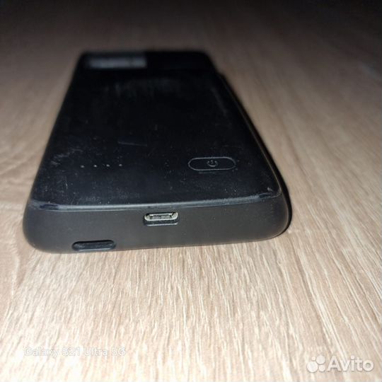 Чехол с дополнительным аккумулятором