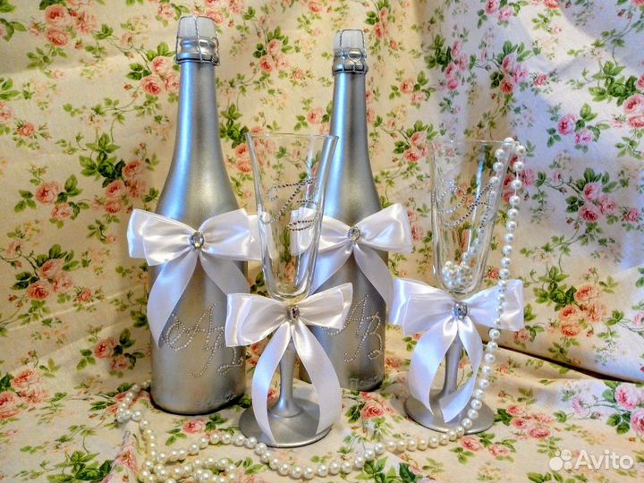Бокалы и бутылки на свадьбу