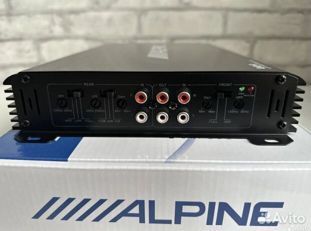 Автомобильный усилитель звука 4-х канальный Alpine