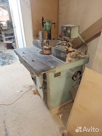 Фрезерный станок,и рейсмус на 300
