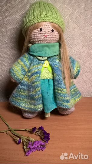 Вязаная игрушка - куколка ручной работы