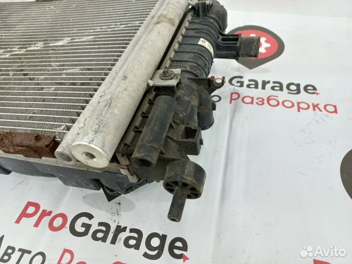 Кассета радиаторов вентилятор Opel Astra H 1.8 акп