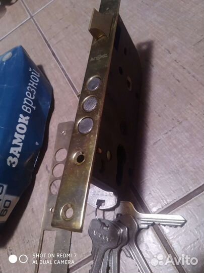 Замок врезной apecs