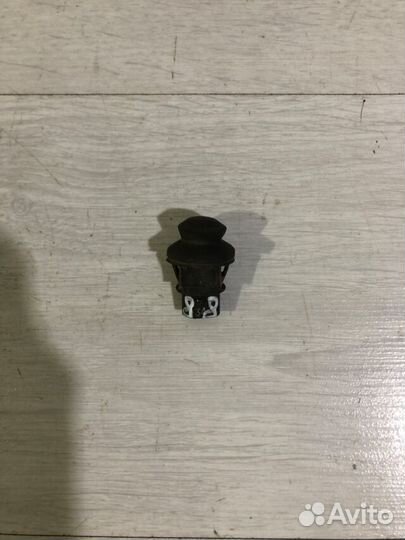 Концевик двери LADA granta 1.6 мт седан