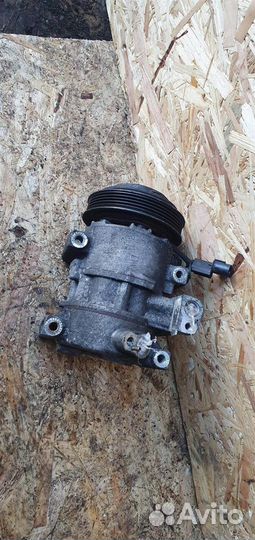 Компрессор кондиционера Hyundai i20 2008-2014