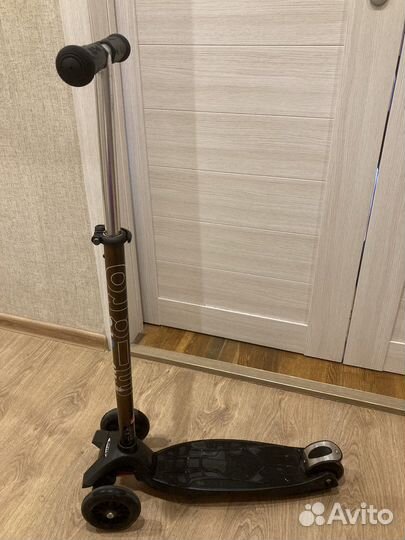 Самокат трехколесный