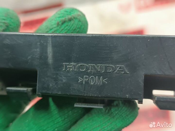 Кронштейн крепления бампера задний правый Honda