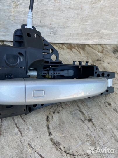 Кронштейн правый Audi A5 8T