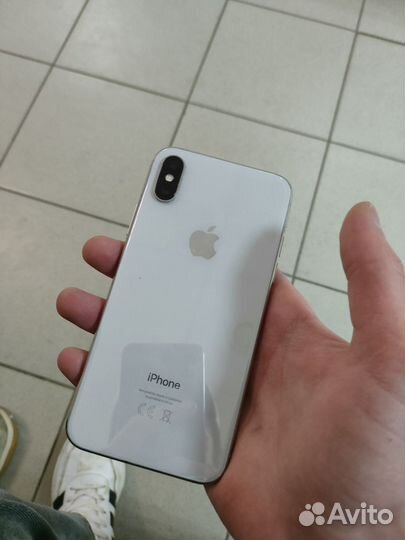 iPhone X, 64 ГБ